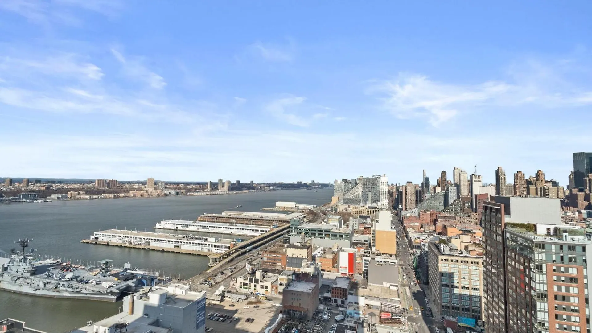 1 Bd Luxury Apartment With Stunning Views New York 0*,